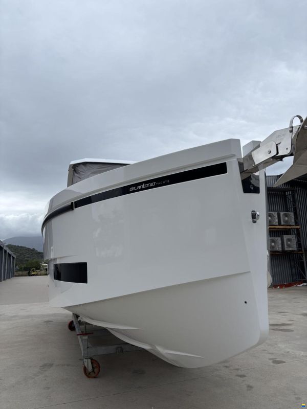 De Antonio D32
