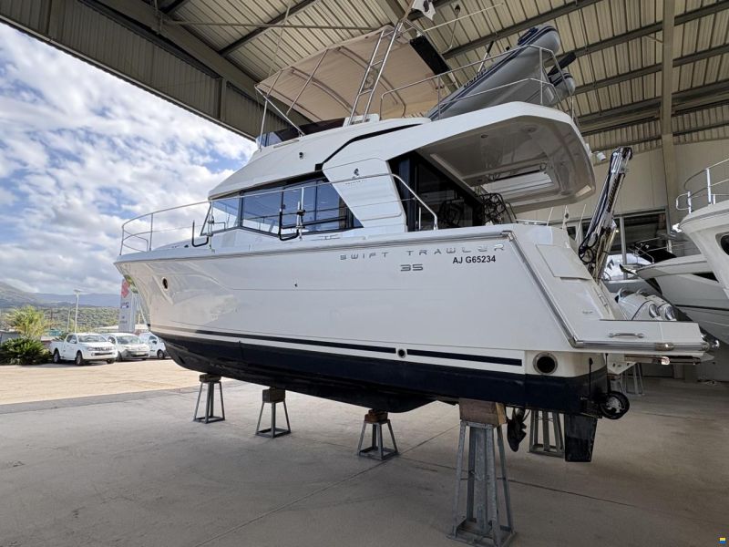 Beneteau Swift Trawler 35