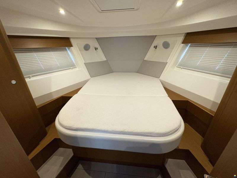 Beneteau Swift Trawler 35