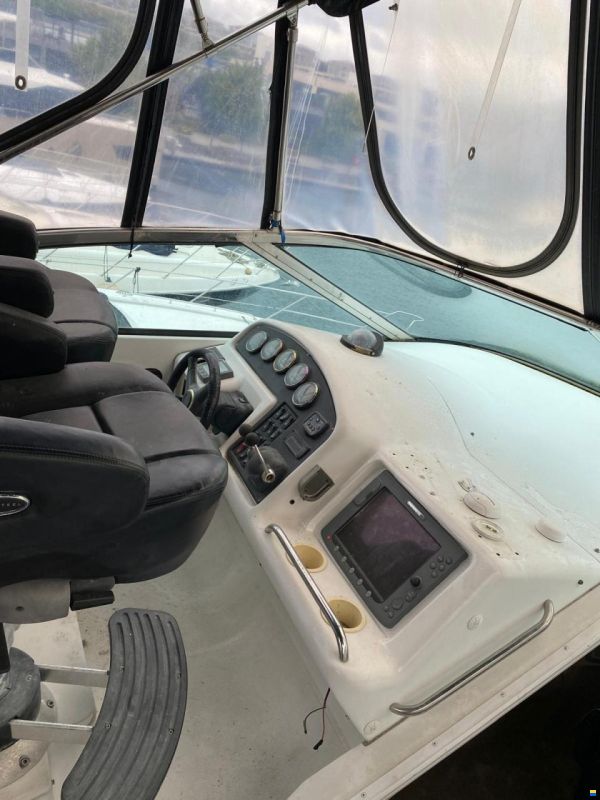 Carver 530 Voyager