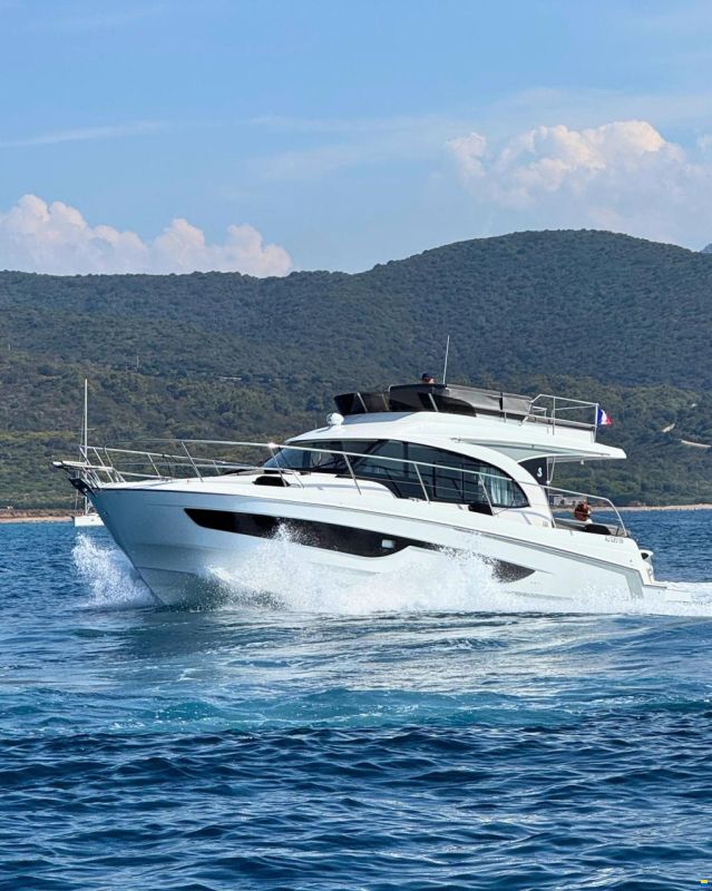 Beneteau Antares 11 Fly