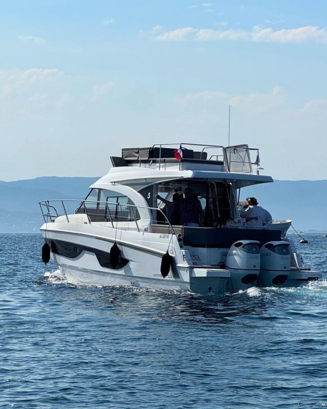 Beneteau Antares 11 Fly