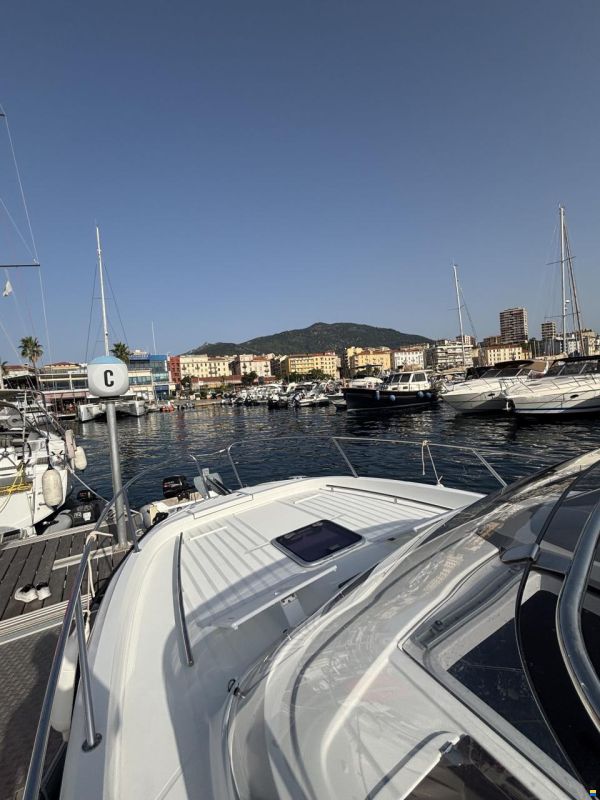 Jeanneau Cap Camarat 9.0 WA