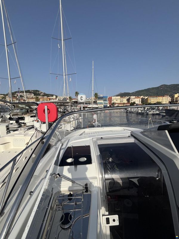 Jeanneau Cap Camarat 9.0 WA