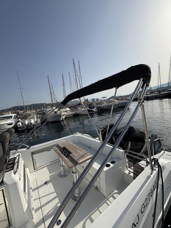 Jeanneau Cap Camarat 9.0 WA