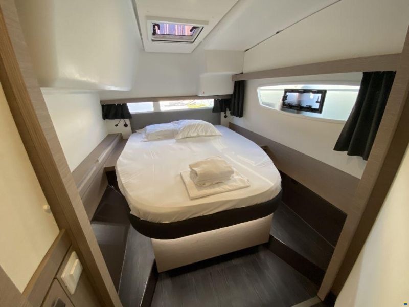 Fountaine Pajot Isla 40
