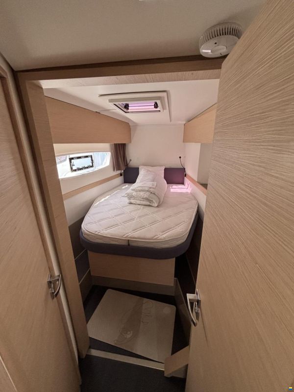 Fountaine Pajot Astrea 42