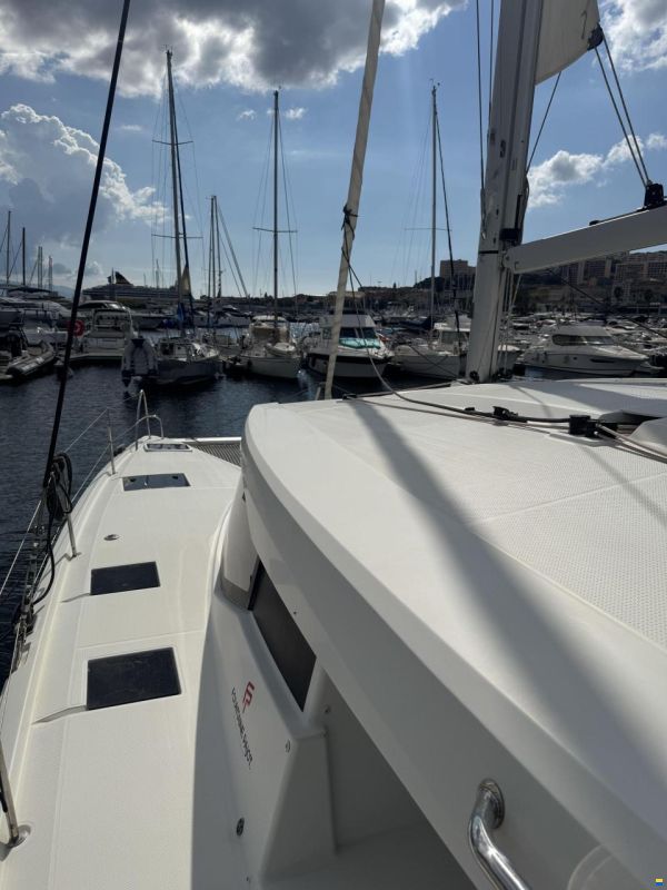 Fountaine Pajot Lucia 40