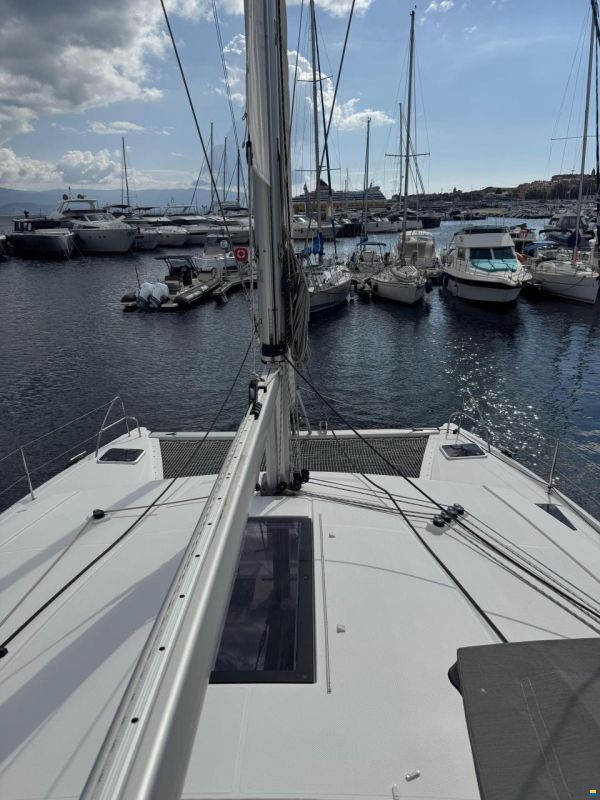Fountaine Pajot Lucia 40