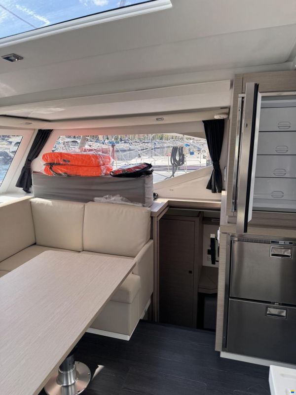 Fountaine Pajot Lucia 40