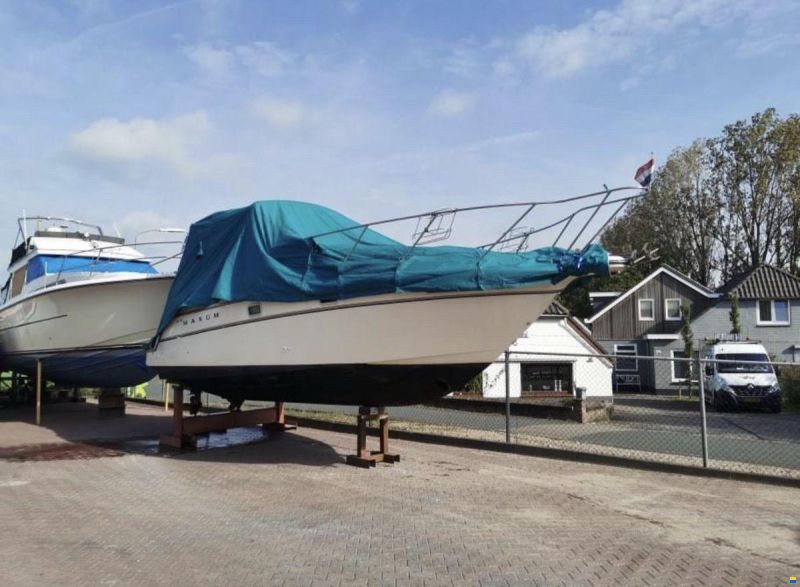 Maxum 2800 SCR