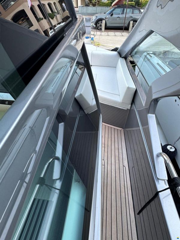 Pershing 5X