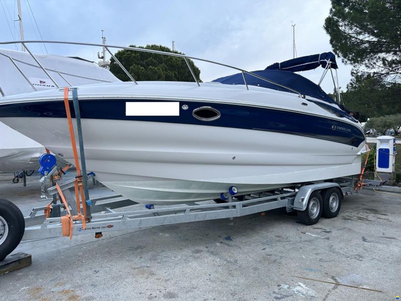 Crownline 250 CR   Cummins diesel