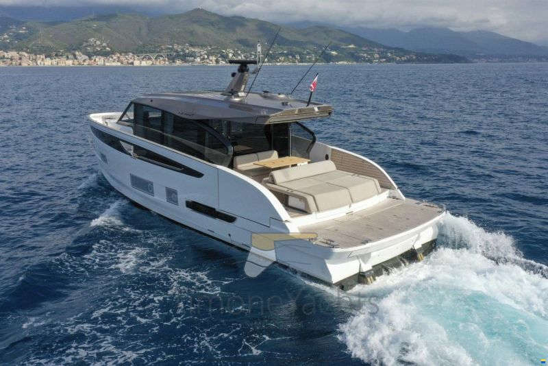 Azimut Seadeck 6