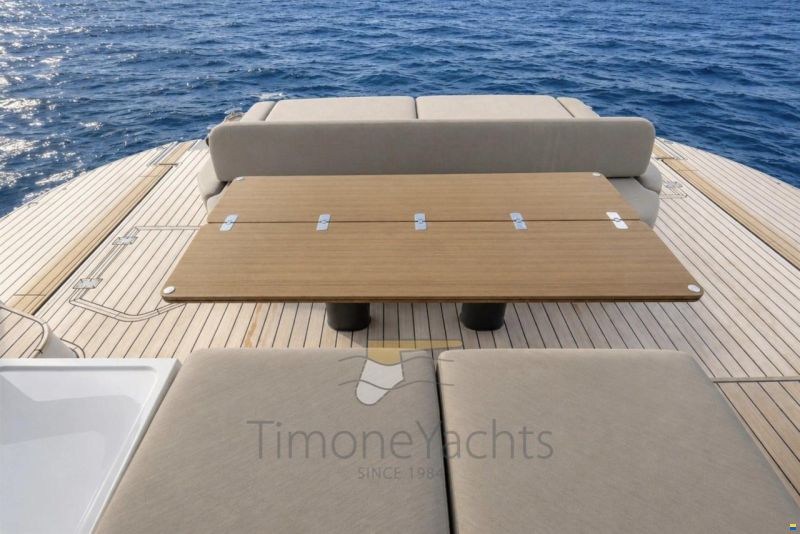 Azimut Seadeck 6