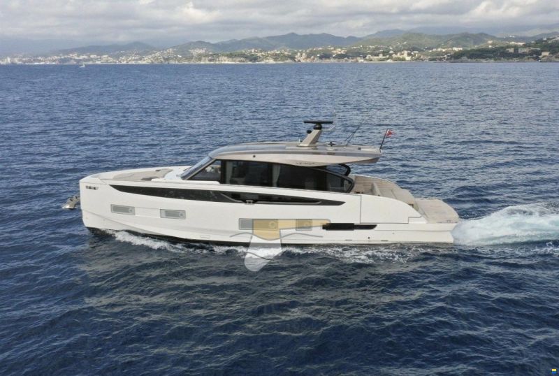 Azimut Seadeck 6