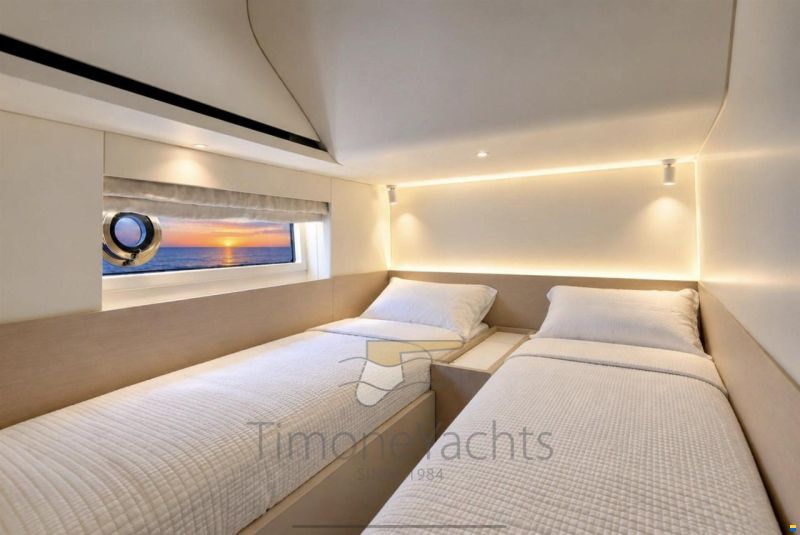 Azimut Seadeck 6