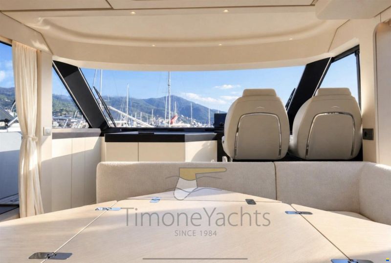 Azimut Seadeck 6