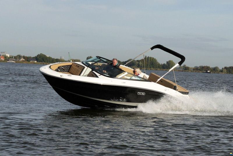 Sea Ray SPX 210