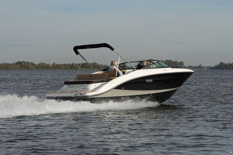 Sea Ray SPX 210