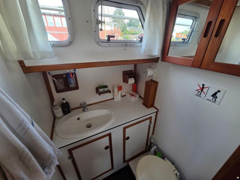 Atlantic 37