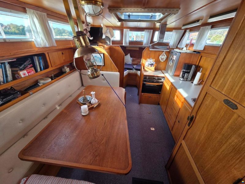 Atlantic 37