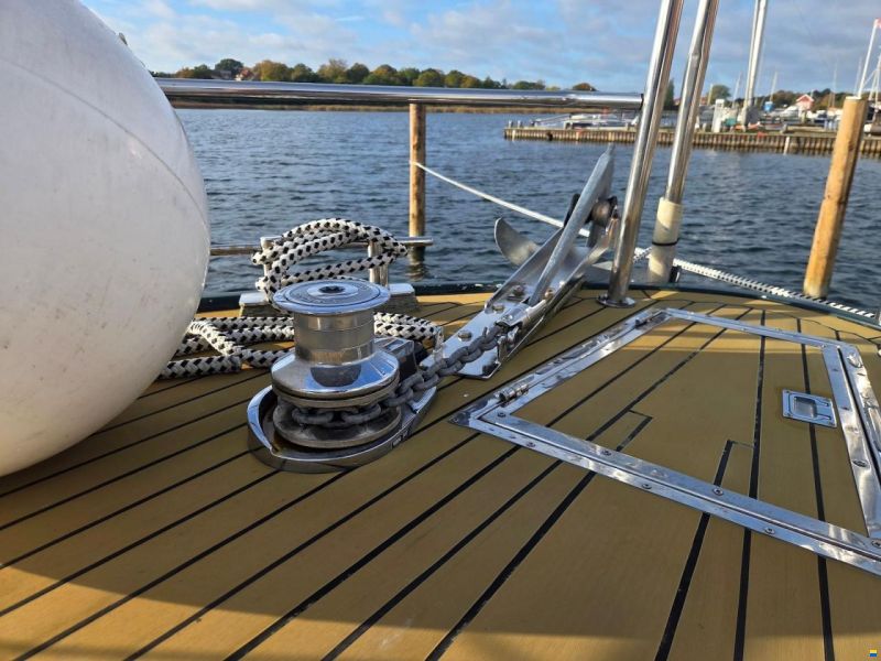 Atlantic 37