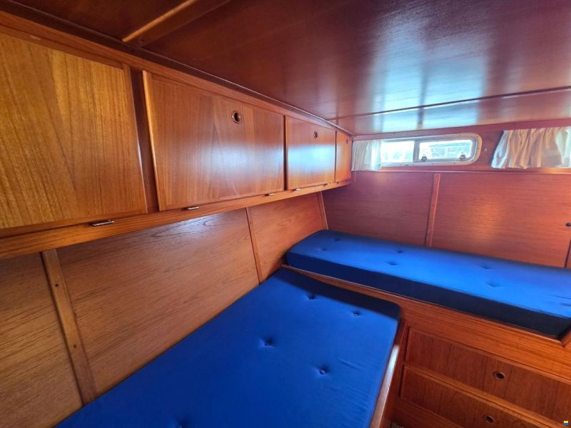 Atlantic 37