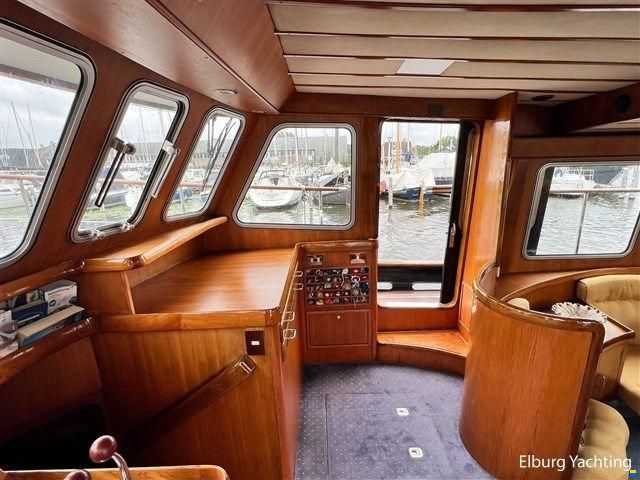 Tayana Trawler - Pieter Beeldsnijder