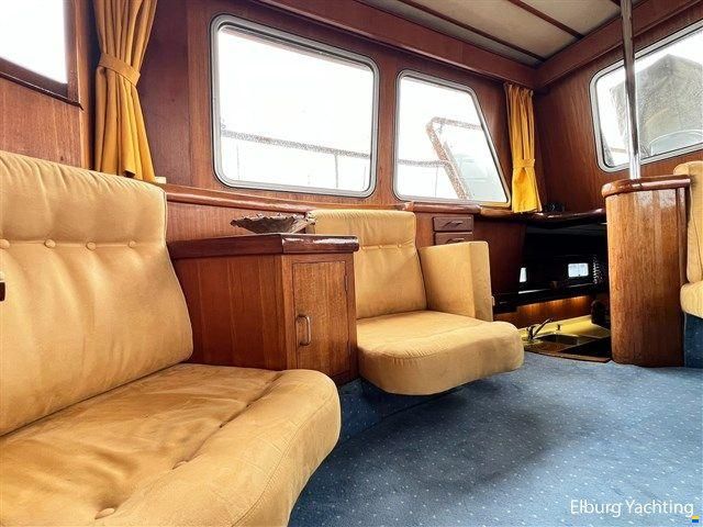 Tayana Trawler - Pieter Beeldsnijder
