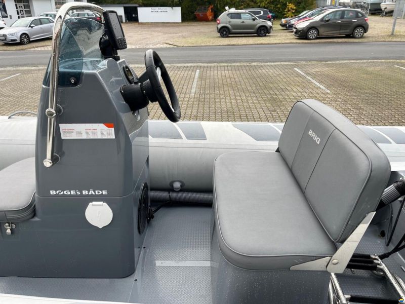 Brig Inflatable Boats Falcon Rider F500L med 60 hk Yamaha-EFI