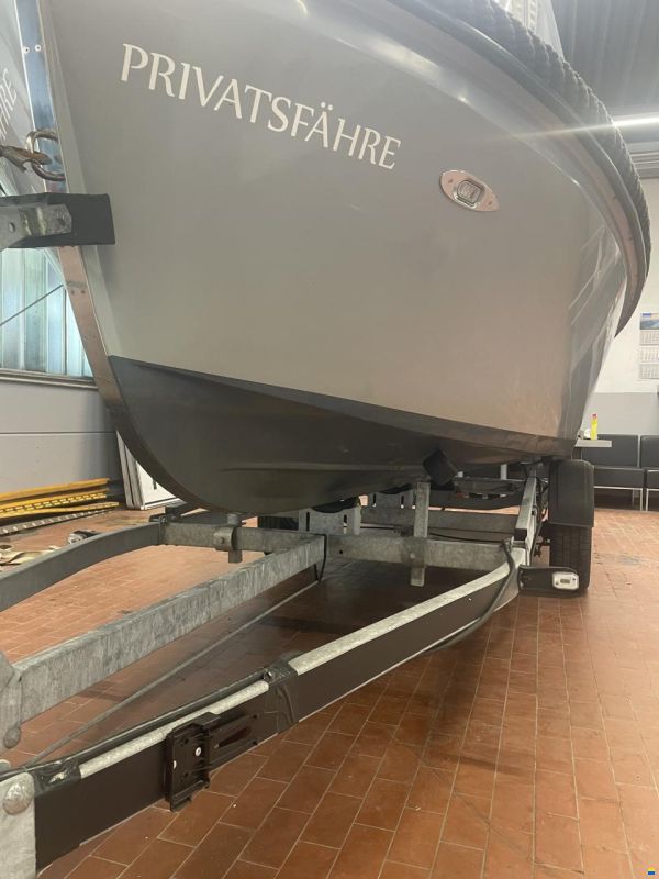 Corsiva 595 Tender
