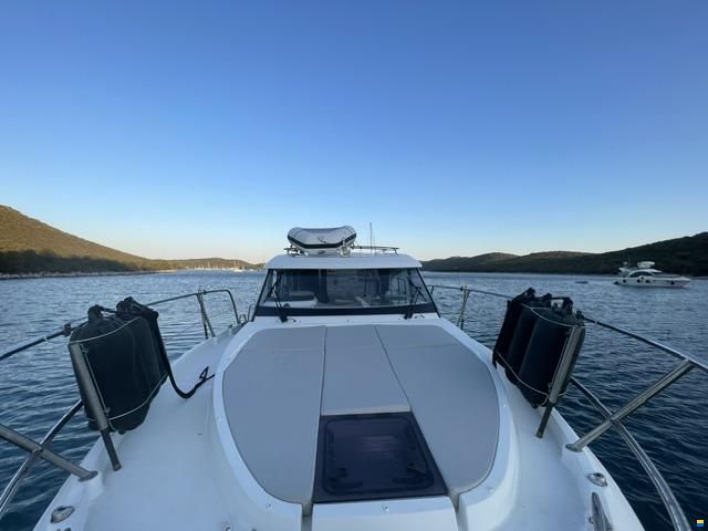 Beneteau Antares 11