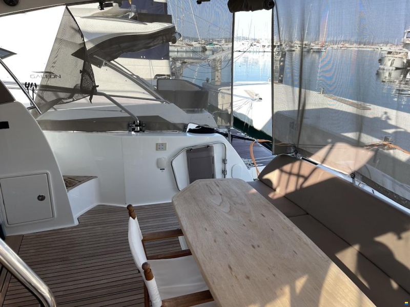 Prestige Flybridge 450