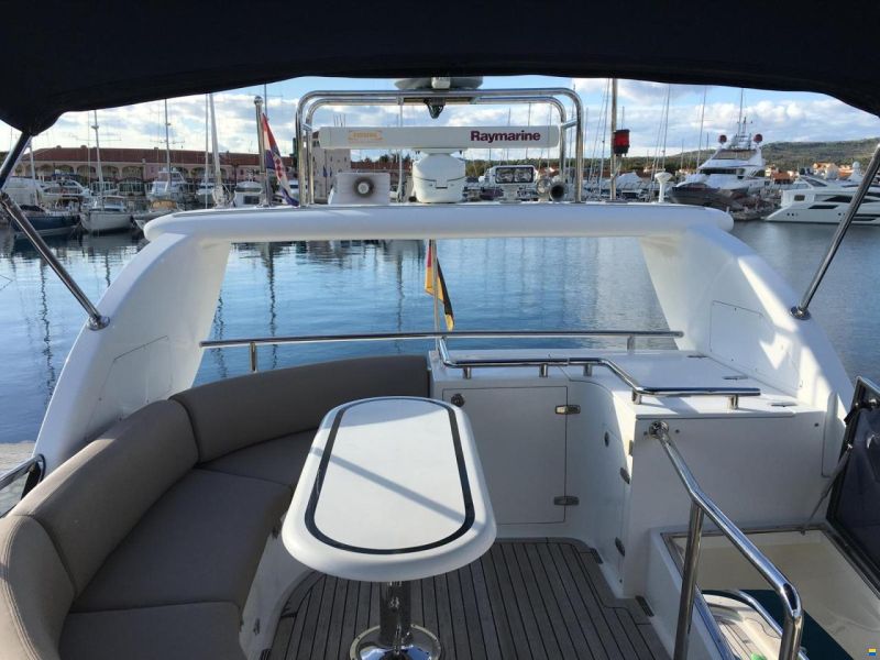 Elegance 54