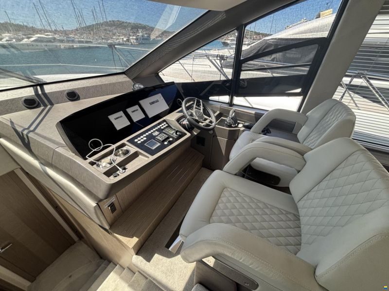 Sunseeker Manhatan 52