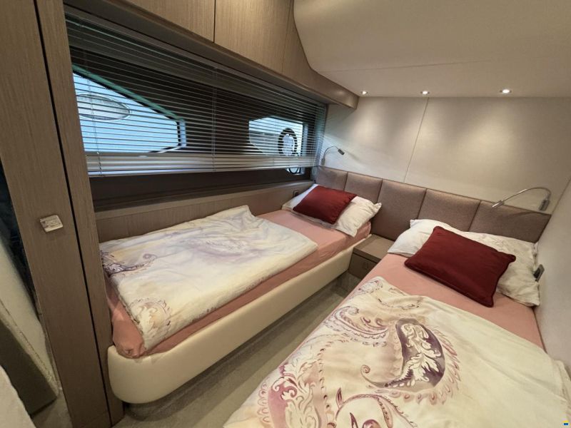 Sunseeker Manhatan 52