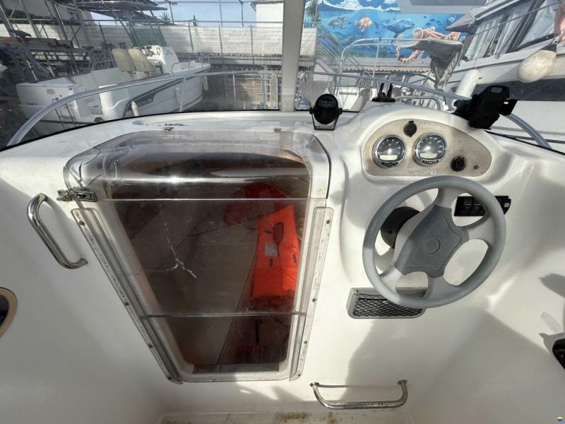 Quicksilver 530 pilothouse