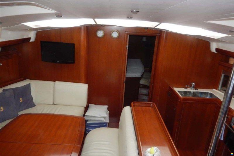 Beneteau Oceanis 523