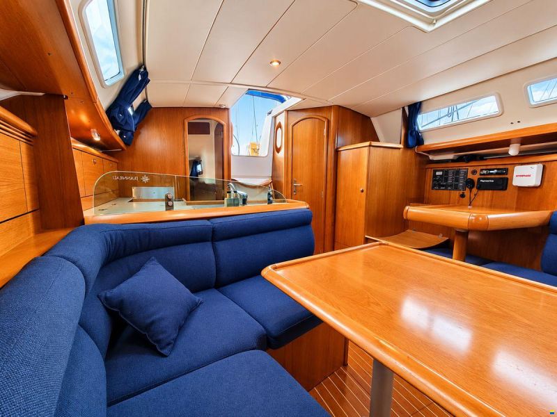 Jeanneau Sun Odyssey 37