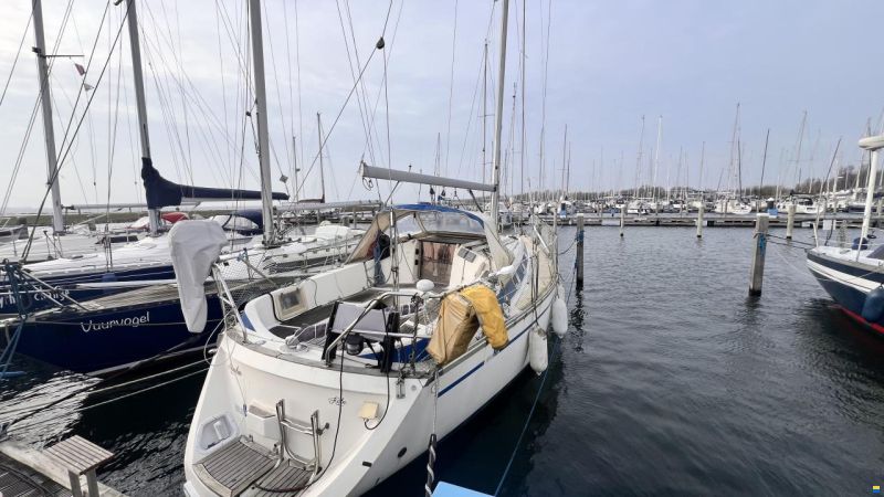 Bavaria 300