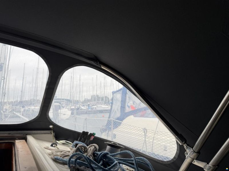 Bavaria 300