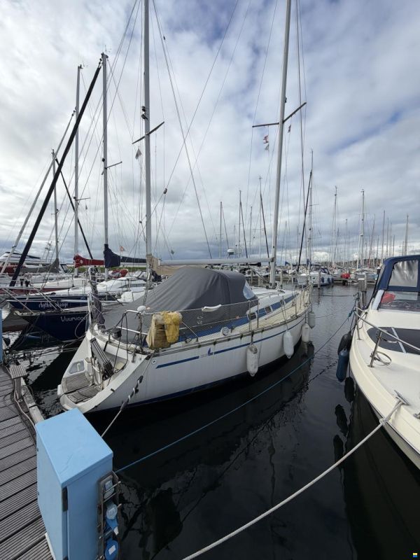Bavaria 300