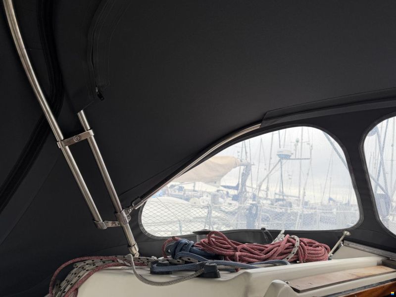 Bavaria 300