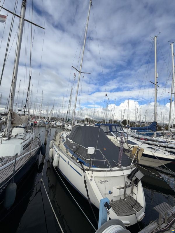 Bavaria 300