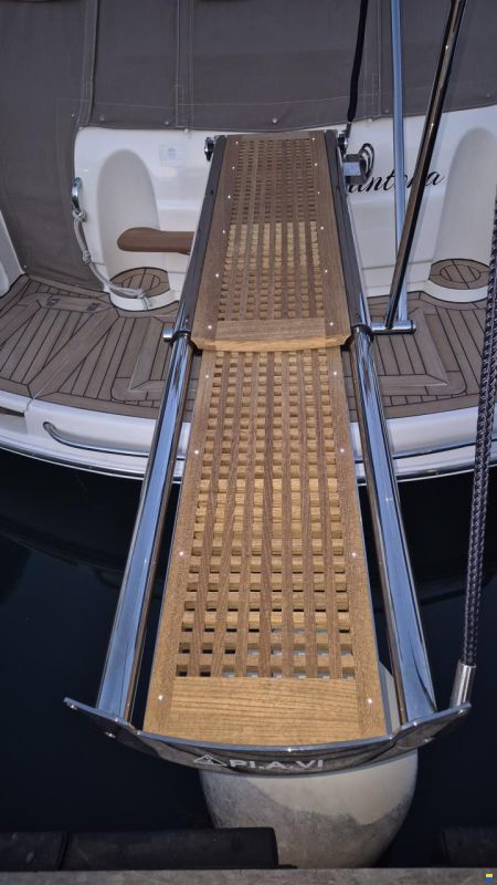 Sealine F37