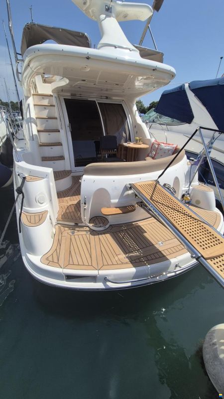 Sealine F37