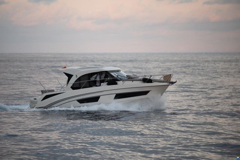 Beneteau Antares 9 OB