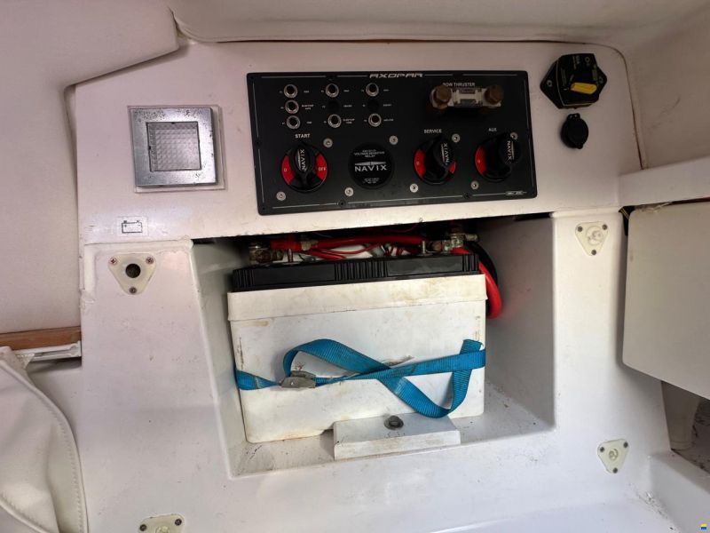 Axopar 28 T-Top