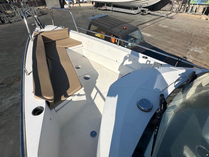 Axopar 28 T-Top